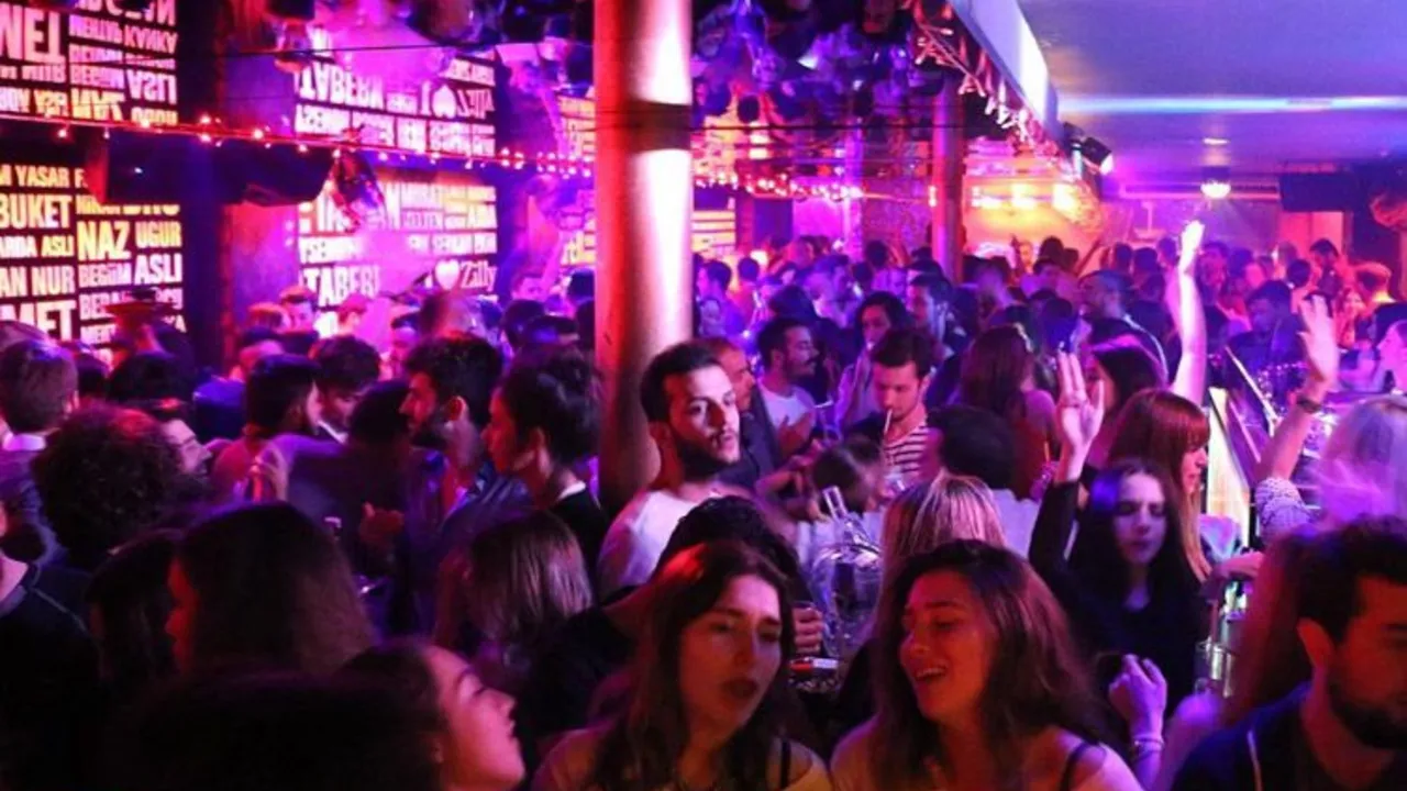 Nightlife in Istanbul: A Cultural Adventure Through the City's Best Spots